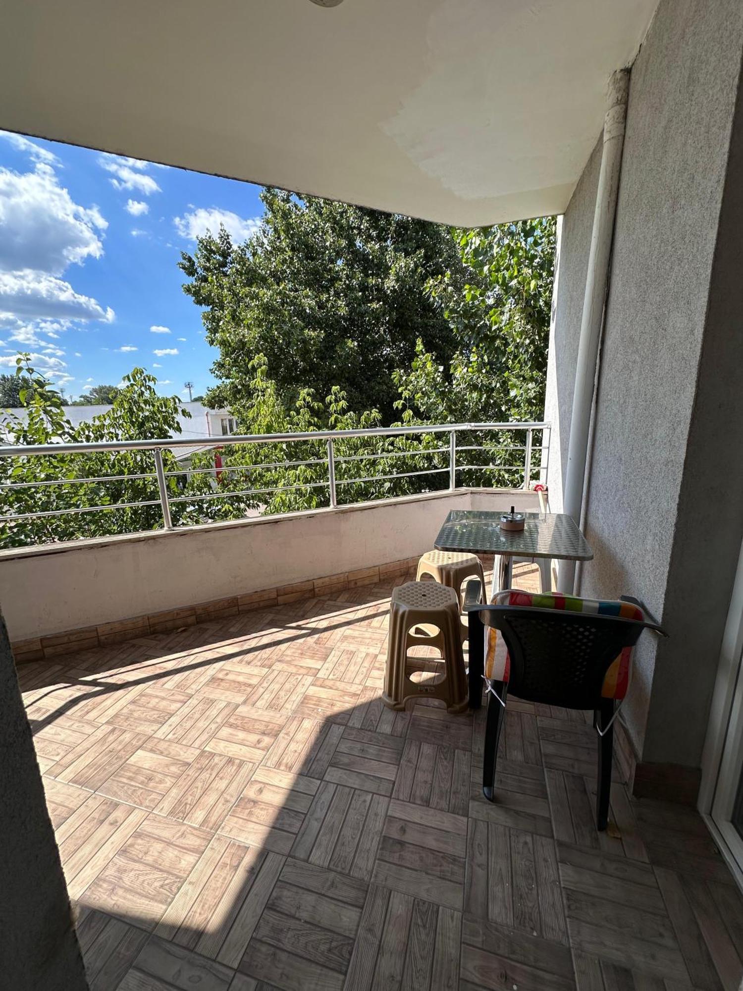 Charming With Balcony Apartment Vidin